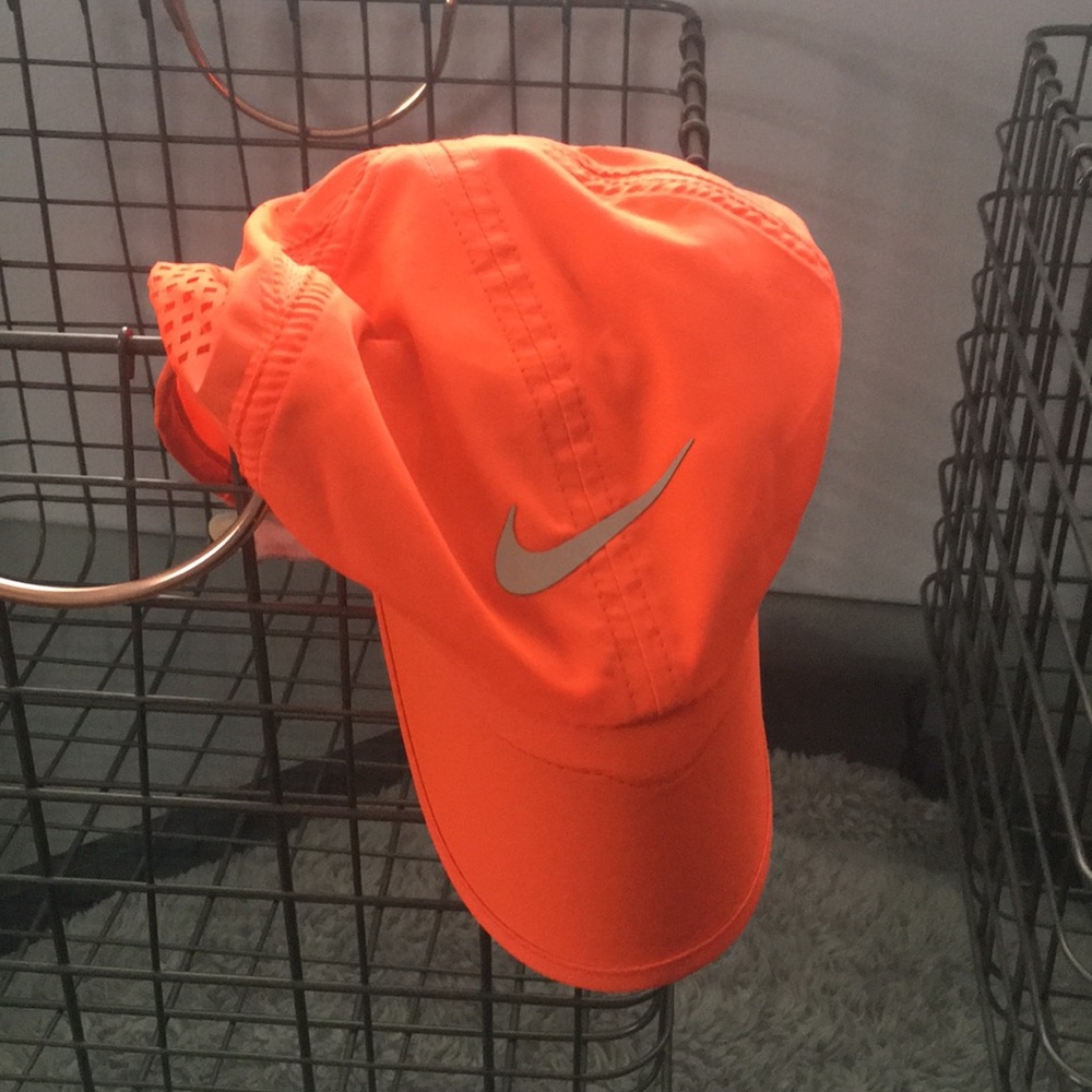 Nike Runner Mesh Hat
